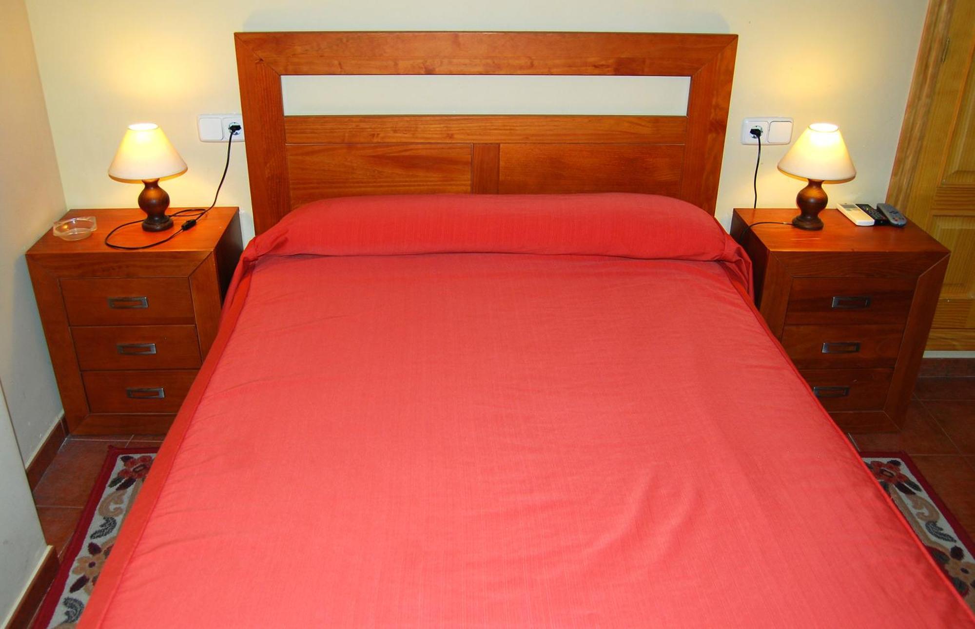 La Noguera Hotel Palomera ภายนอก รูปภาพ