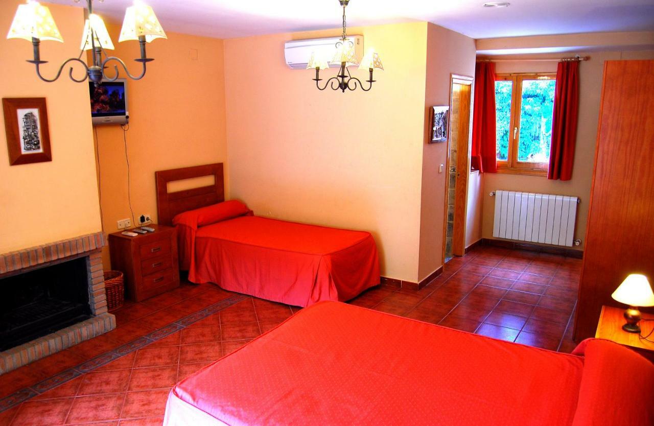La Noguera Hotel Palomera ภายนอก รูปภาพ