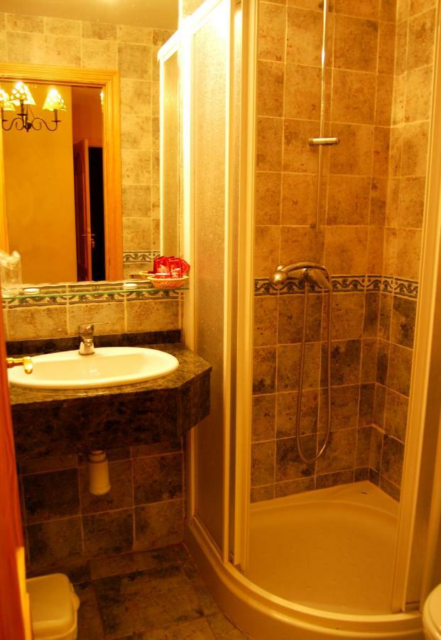 La Noguera Hotel Palomera ภายนอก รูปภาพ